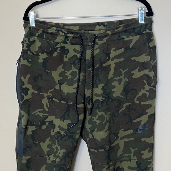 Nike Tech Fleece Camo Jogger Pants - Men's Size L - Green - Picture 2 of 12
